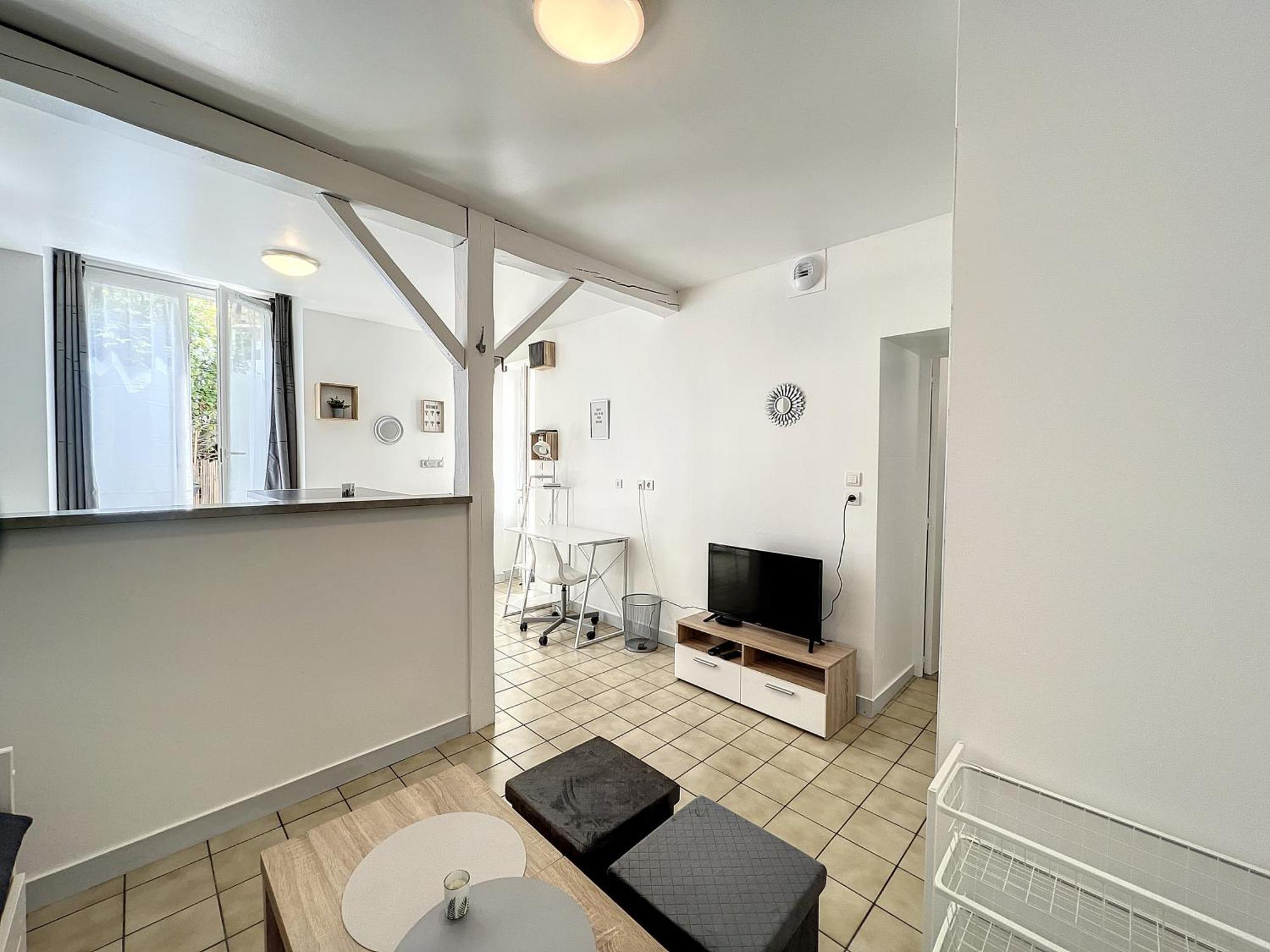 Les Bords Du Clain - Entree Autonome Studio Poitiers Exterior foto